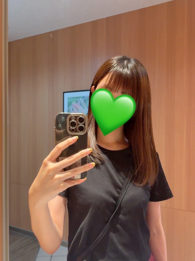 💇&zwj;♀️✌️