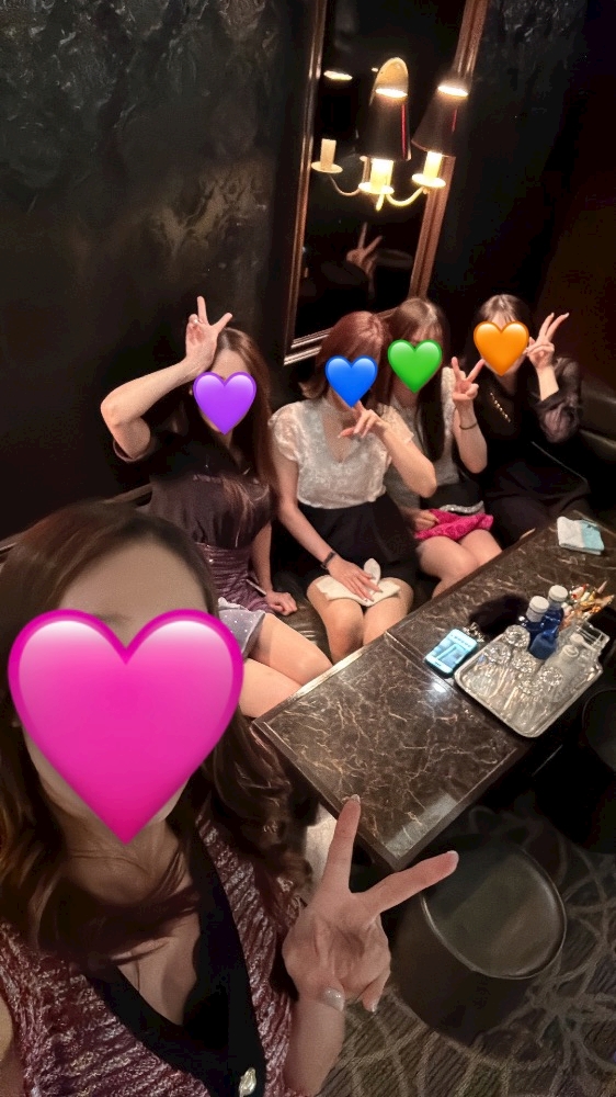 👯&zwj;♂️🎉💖