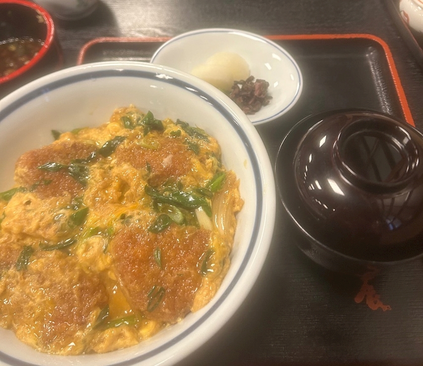 🏃&zwj;♀️&zwj;➡️🍚&rarr;🏃&zwj;♀️&zwj;➡️🍚